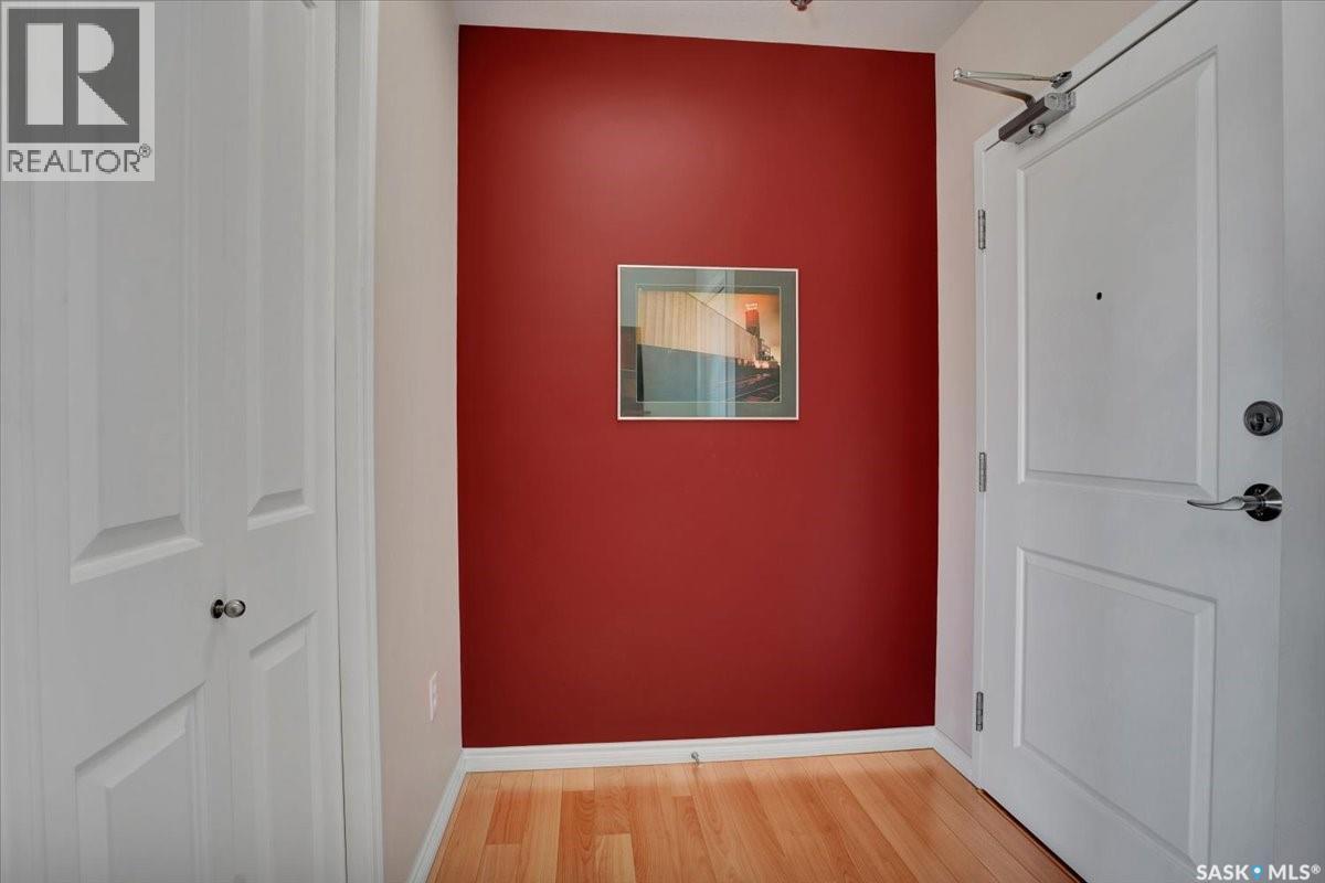 909 902 Spadina Crescent E, Saskatoon, SK - Indoor Photo Showing Other Room