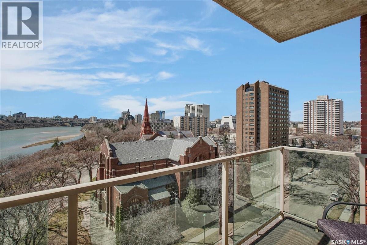 909 902 Spadina Crescent E, Saskatoon, SK - Outdoor With Balcony With View