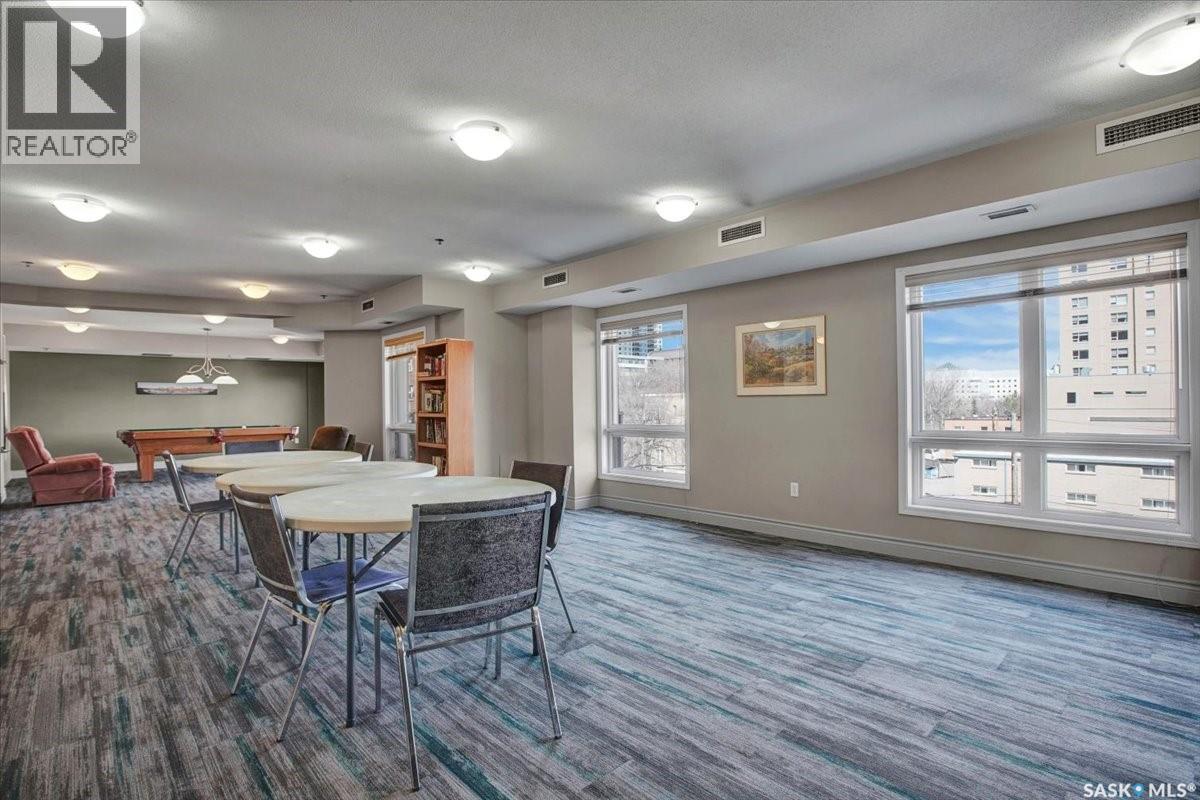 909 902 Spadina Crescent E, Saskatoon, SK - Indoor Photo Showing Other Room
