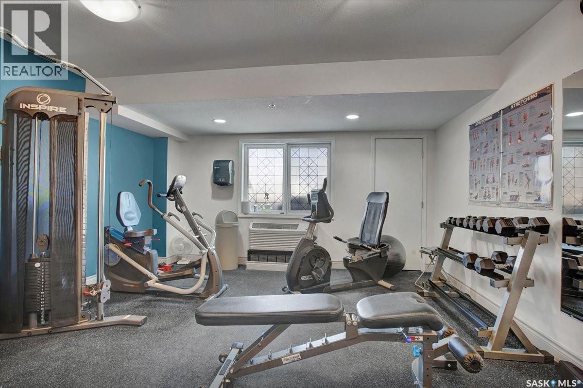 909 902 Spadina Crescent E, Saskatoon, SK - Indoor Photo Showing Gym Room
