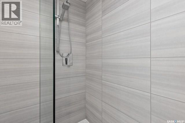 1104 490 2Nd Avenue S, Saskatoon, SK - Indoor Photo Showing Bathroom