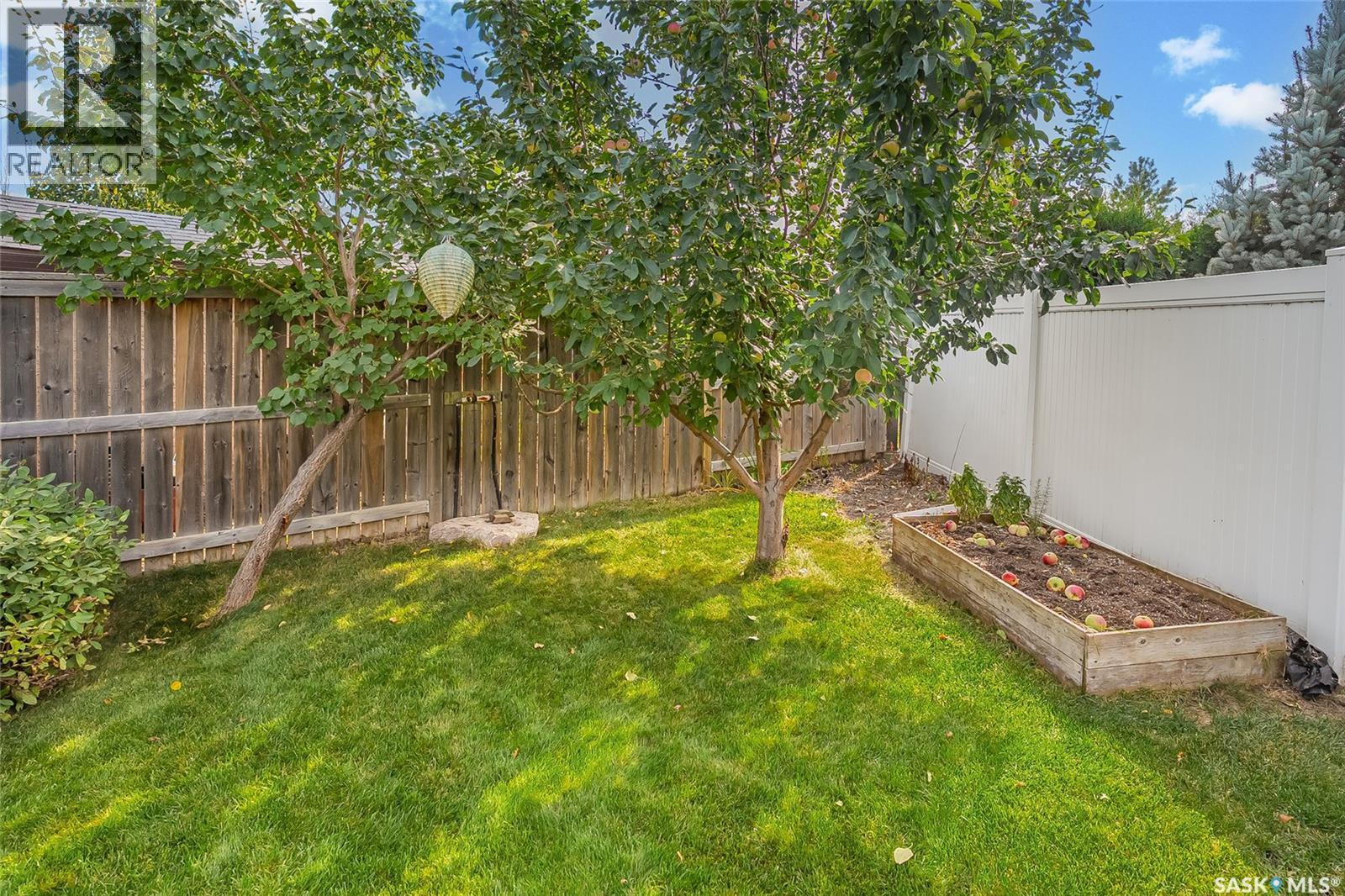 914 Paton Bay, Saskatoon, SK - Outdoor