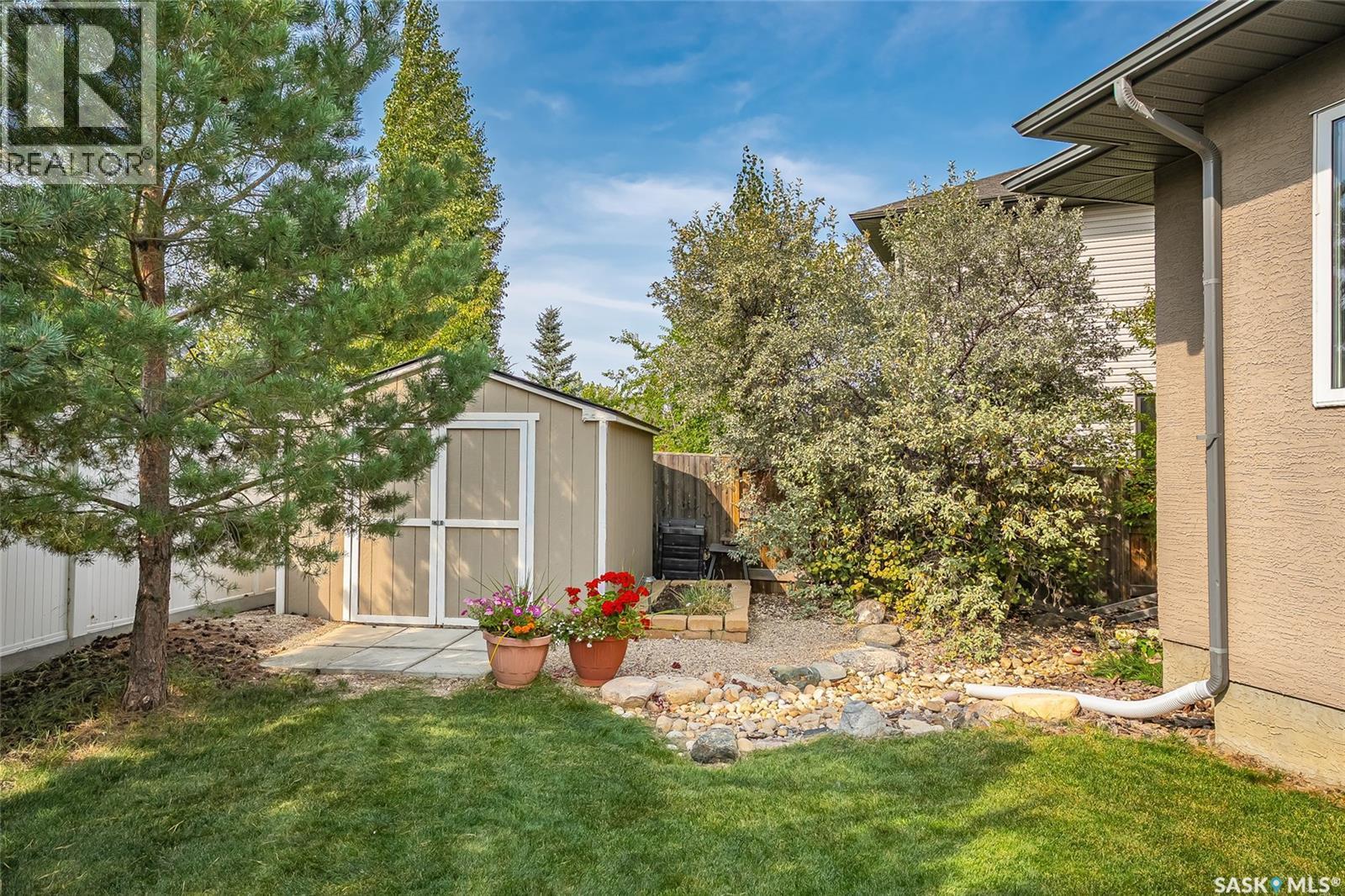 914 Paton Bay, Saskatoon, SK - Outdoor
