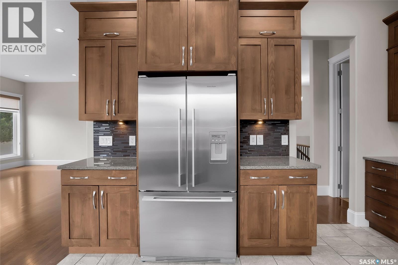 914 Paton Bay, Saskatoon, SK - Indoor Photo Showing Kitchen