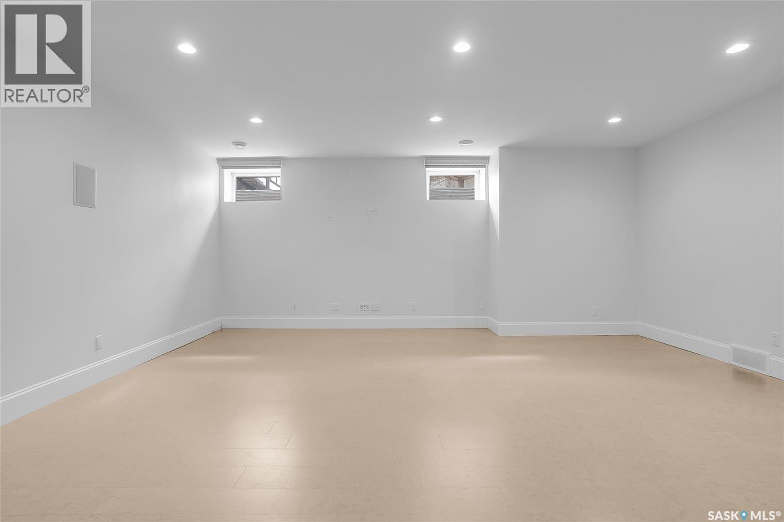 914 Paton Bay, Saskatoon, SK - Indoor Photo Showing Other Room