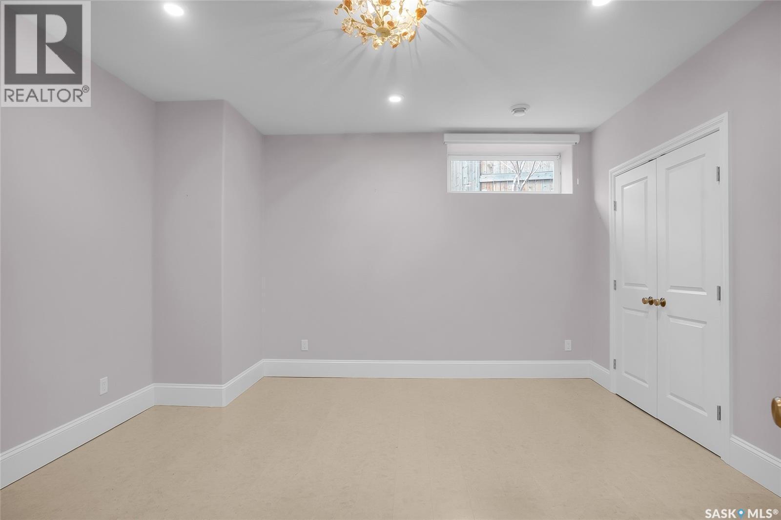 914 Paton Bay, Saskatoon, SK - Indoor Photo Showing Other Room