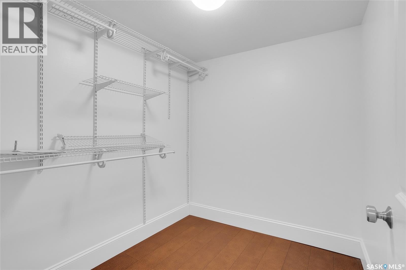 914 Paton Bay, Saskatoon, SK - Indoor With Storage