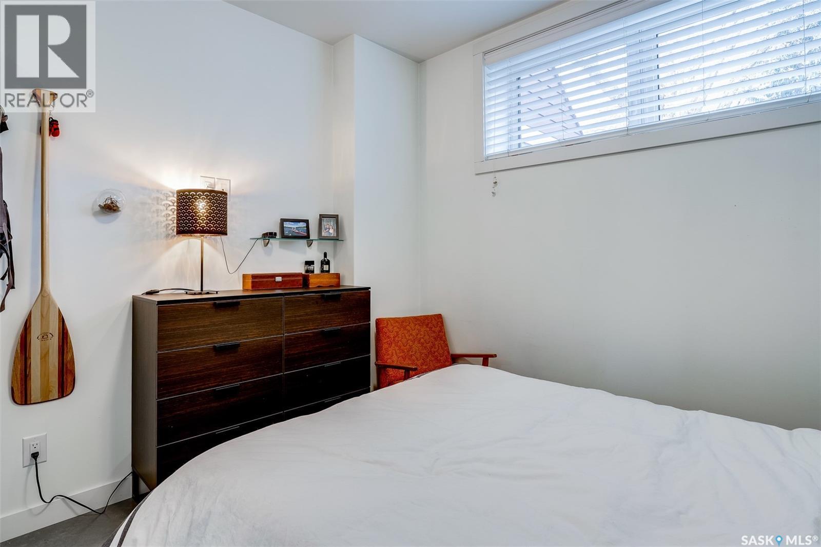 1024 Temperance Street, Saskatoon, SK - Indoor Photo Showing Bedroom