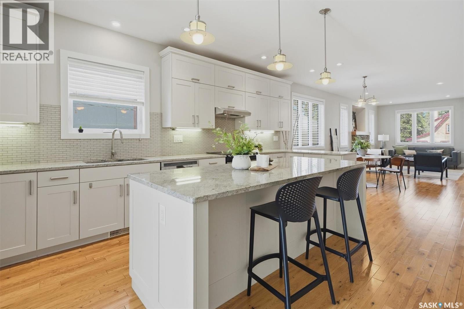 1024 Temperance Street, Saskatoon, SK - Indoor Photo Showing Kitchen With Upgraded Kitchen