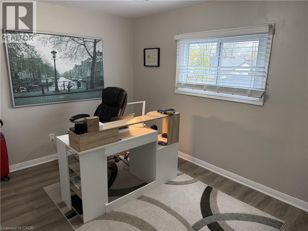 24 East 25Th Street, Hamilton, ON - Indoor Photo Showing Office