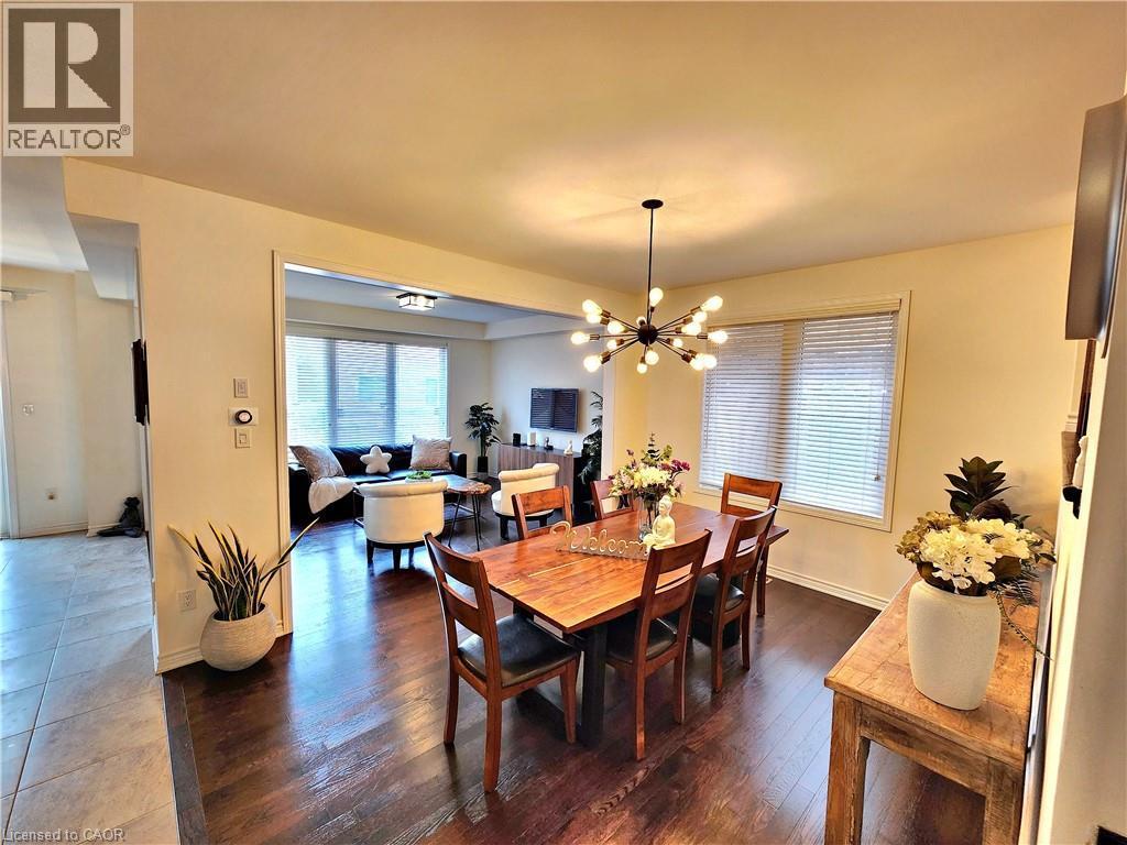 259 Grovehill Crescent, Kitchener, ON - Indoor Photo Showing Dining Room
