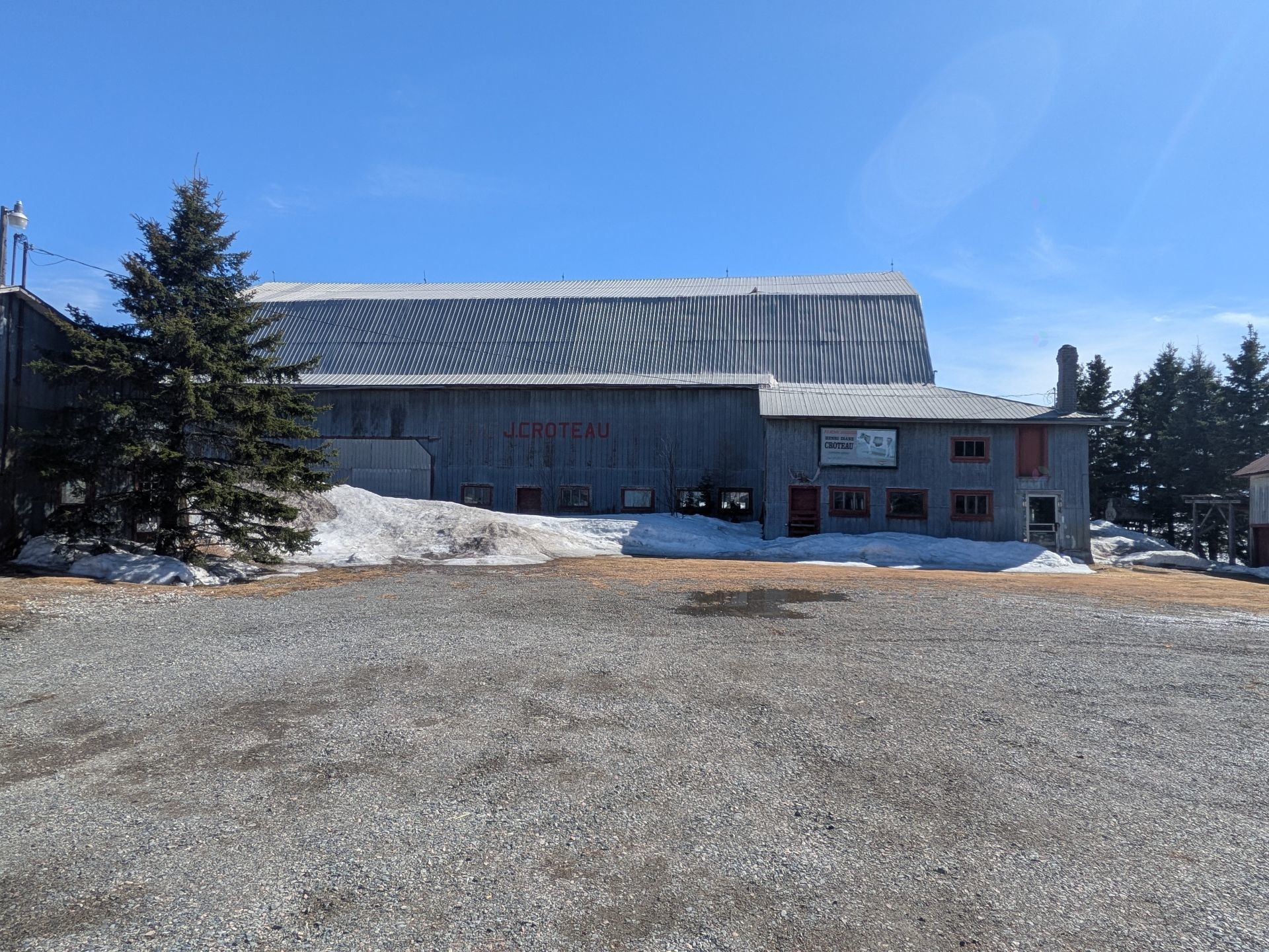 Barn - 3779 Route 111 E., Amos, QC - Outdoor