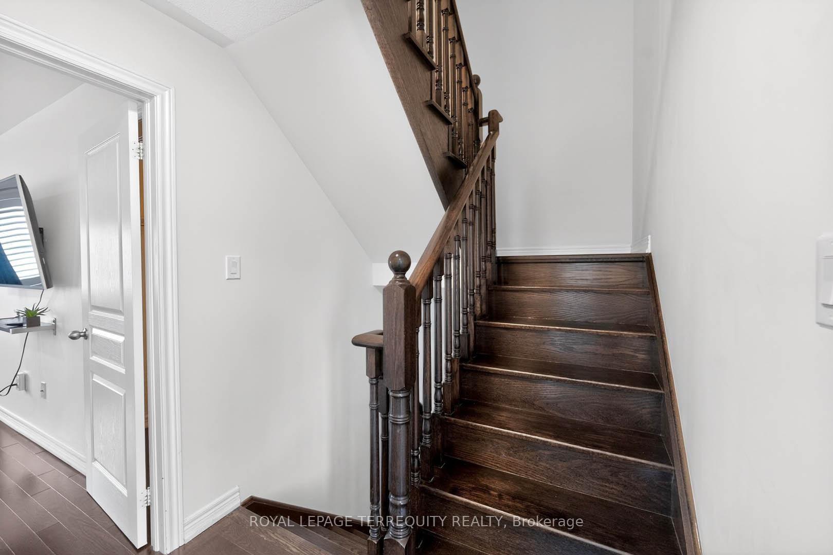 190 East'S Corners Boulevard, Vaughan, ON - Indoor Photo Showing Other Room