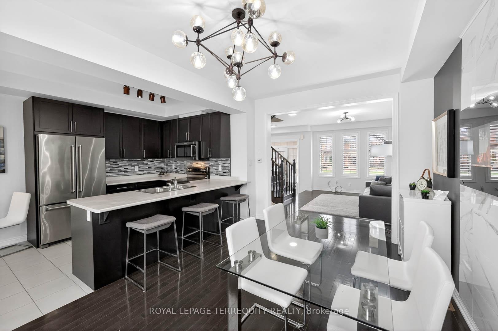 190 East'S Corners Boulevard, Vaughan, ON - Indoor Photo Showing Other Room