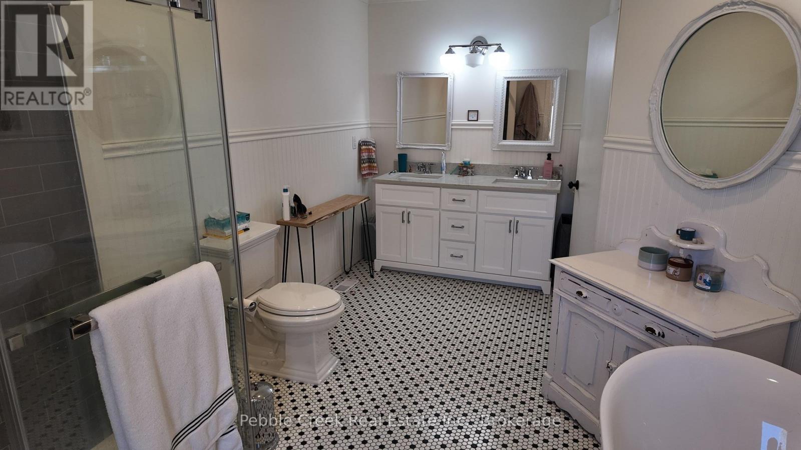 Main Bath - 145 Elizabeth Street, Goderich (Goderich (Town)), ON - Indoor Photo Showing Bathroom