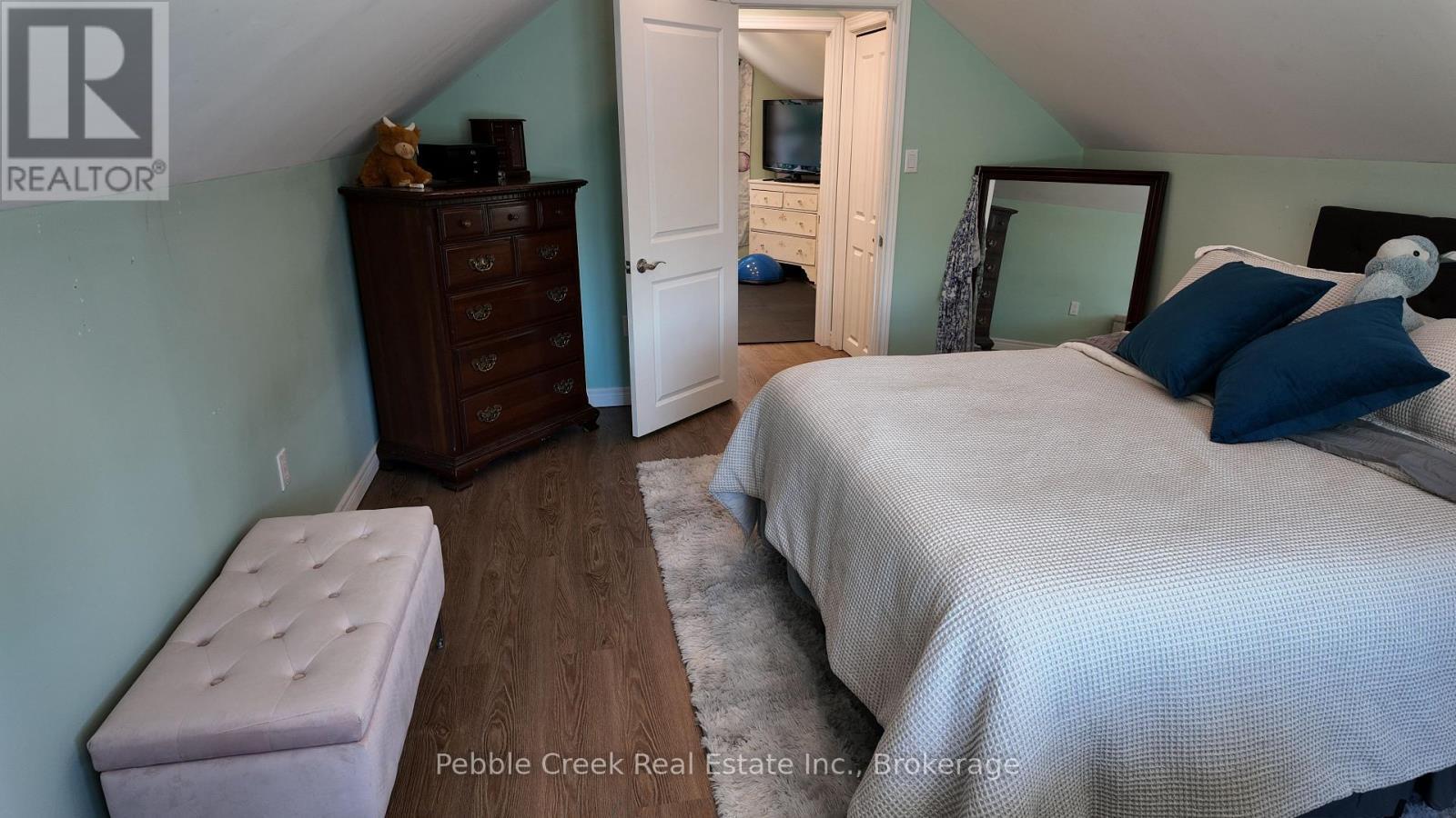 Primary Bedroom - 145 Elizabeth Street, Goderich (Goderich (Town)), ON - Indoor Photo Showing Bedroom