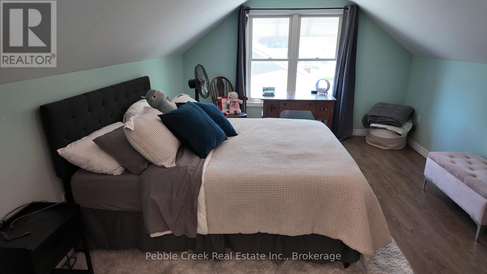 Primary Bedroom - 145 Elizabeth Street, Goderich (Goderich (Town)), ON - Indoor Photo Showing Bedroom