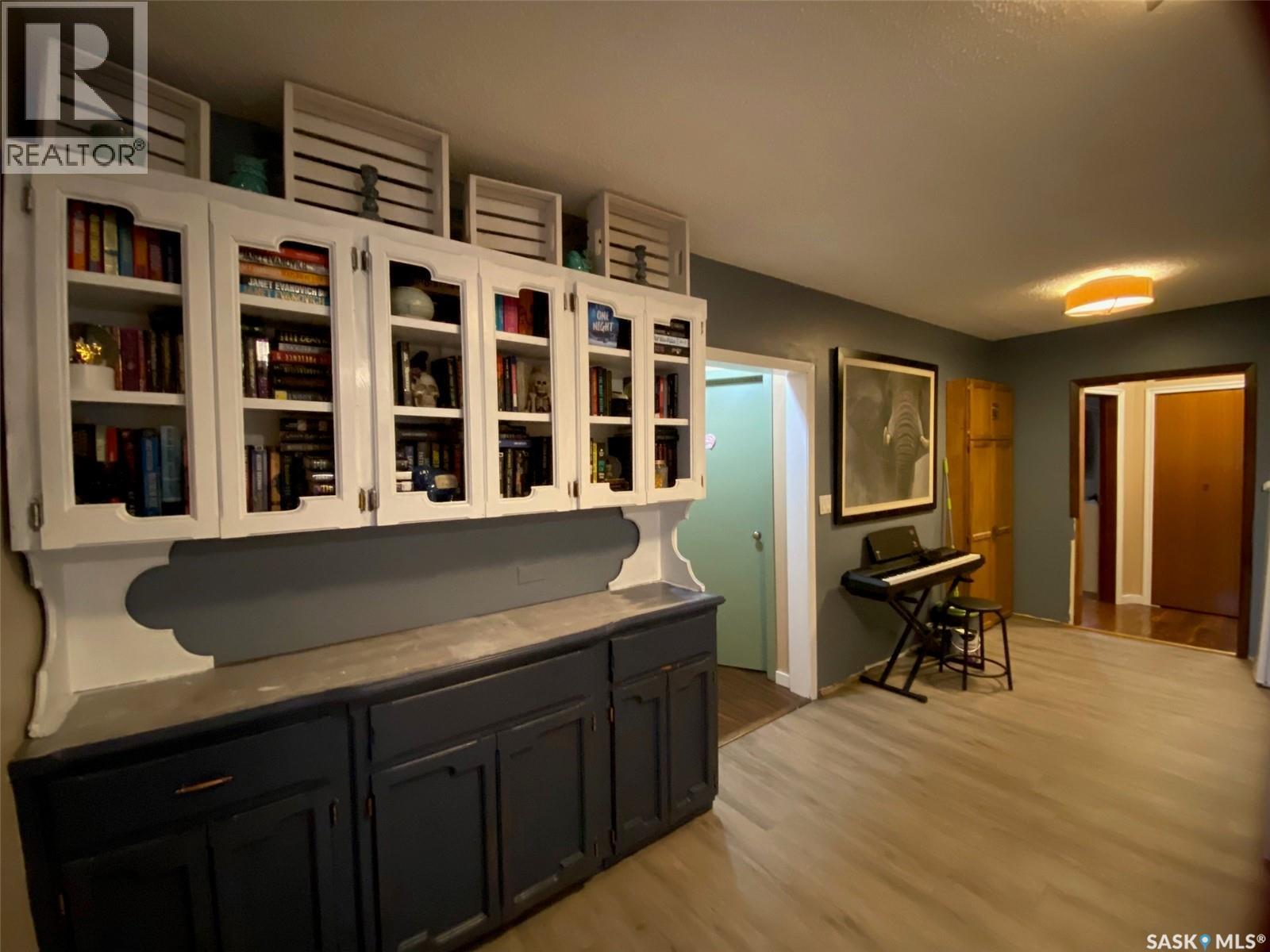 515 Springs Avenue, Springside, SK - Indoor