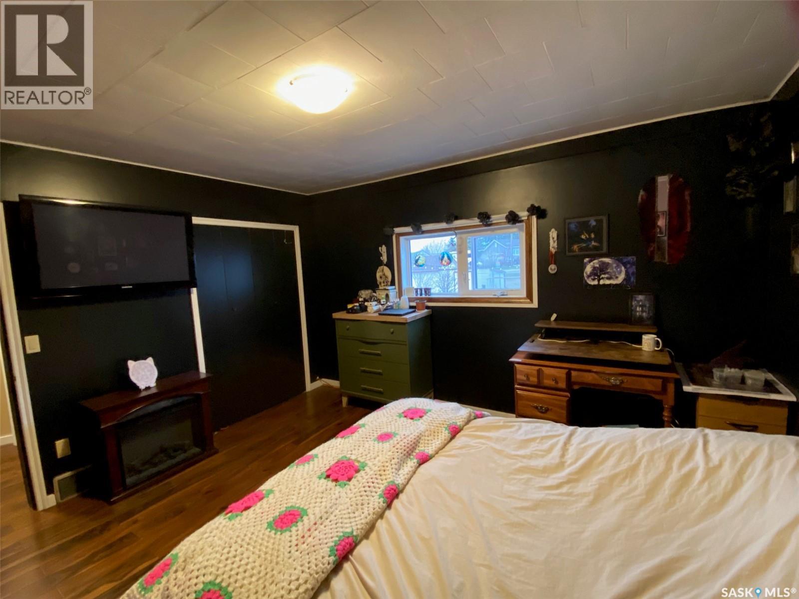 515 Springs Avenue, Springside, SK - Indoor Photo Showing Bedroom
