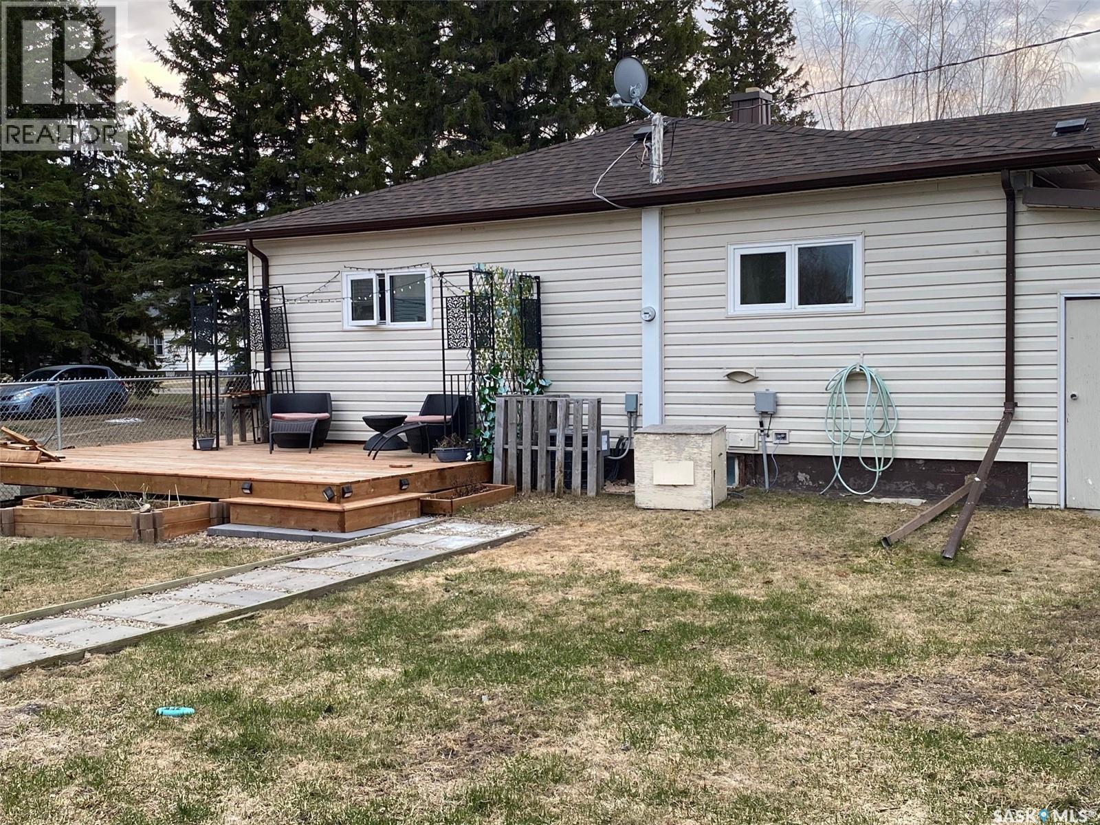 515 Springs Avenue, Springside, SK - Outdoor With Deck Patio Veranda