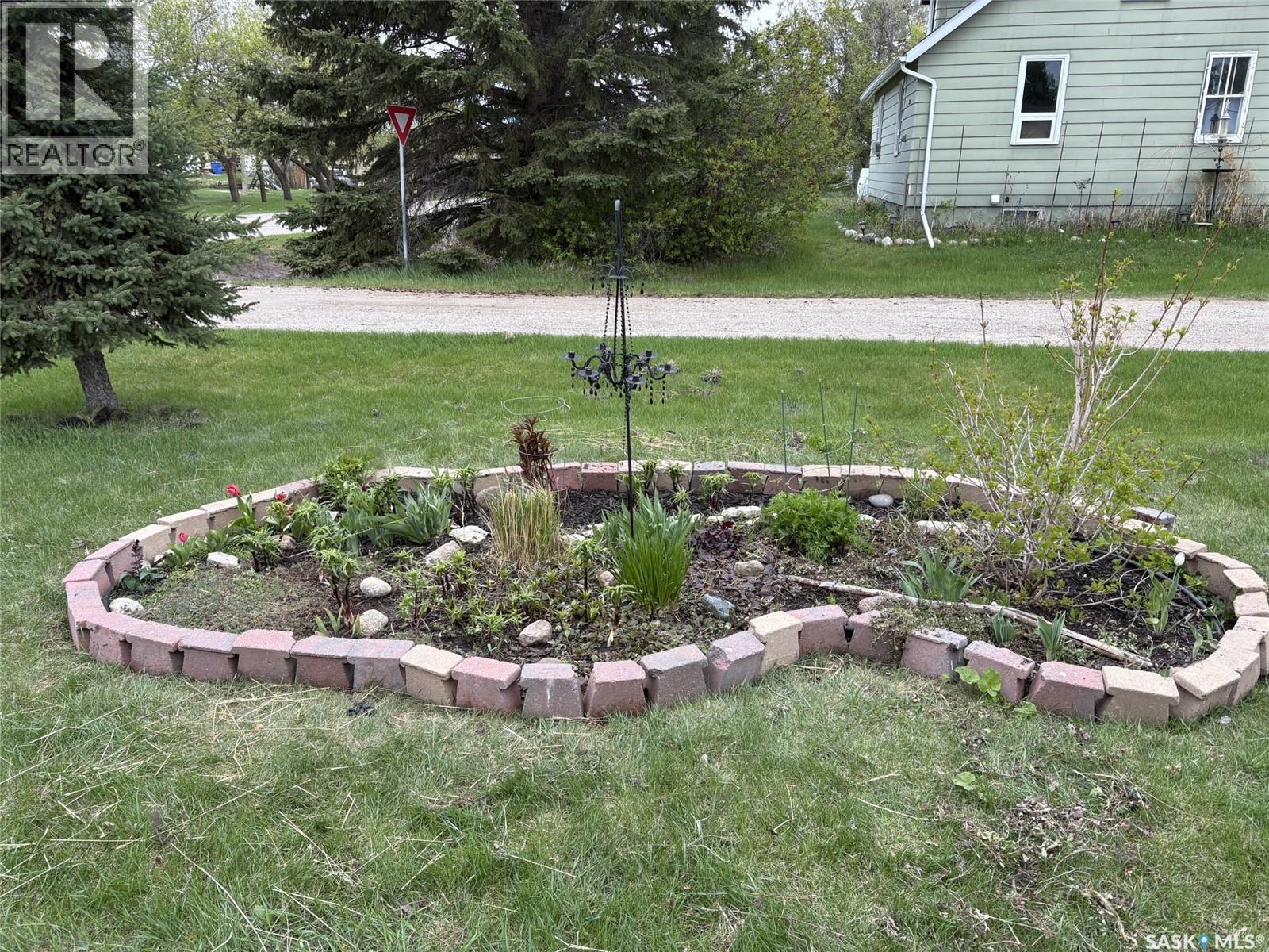 515 Springs Avenue, Springside, SK - Outdoor
