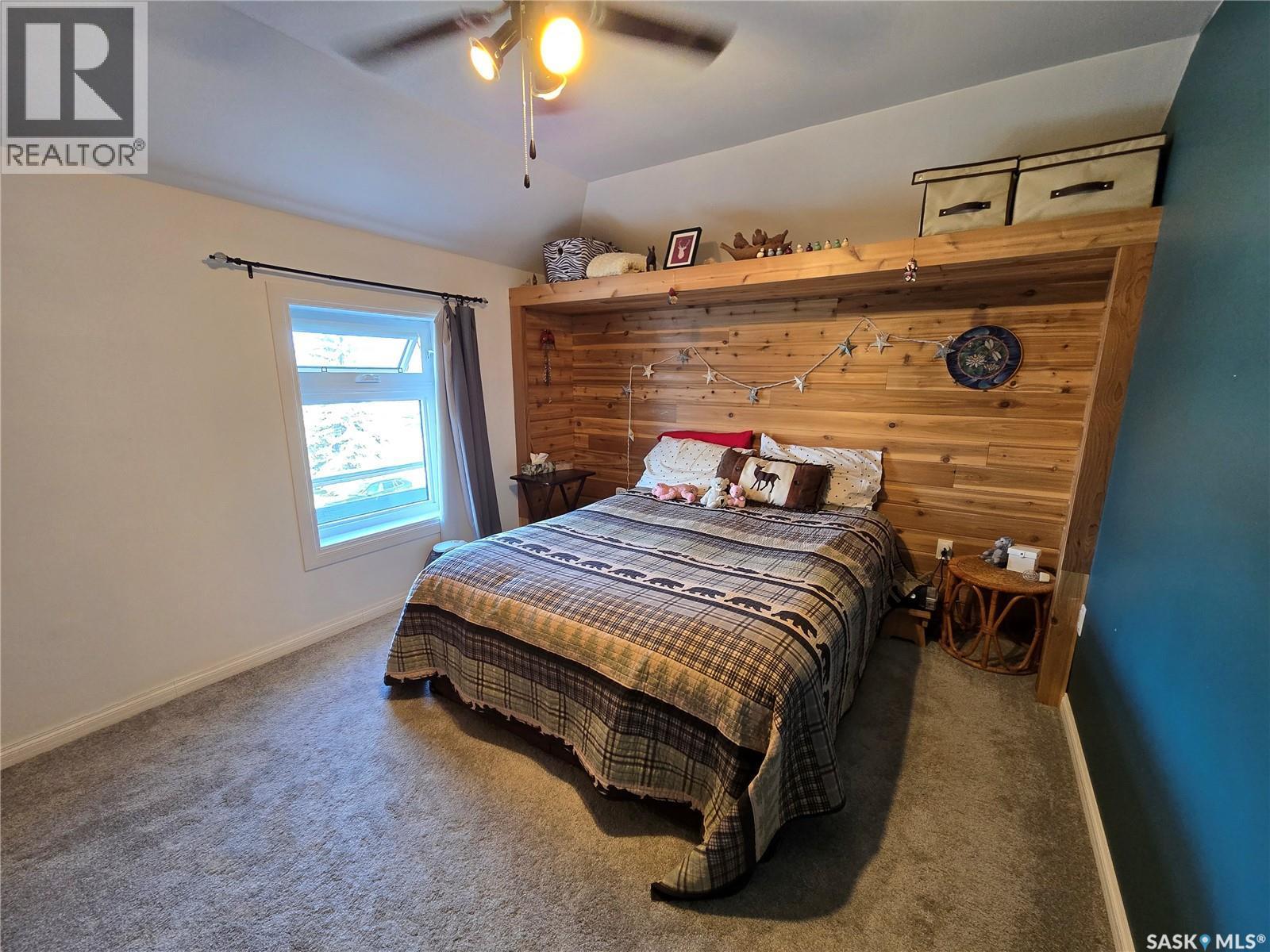 41 7Th Avenue Ne, Swift Current, SK - Indoor Photo Showing Bedroom