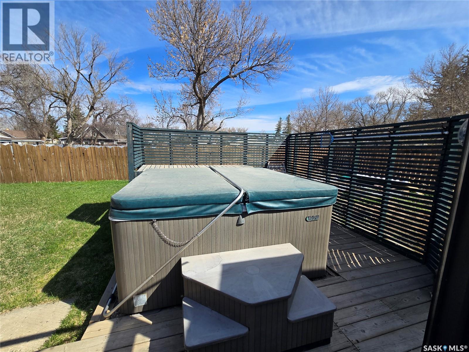 41 7Th Avenue Ne, Swift Current, SK - Outdoor