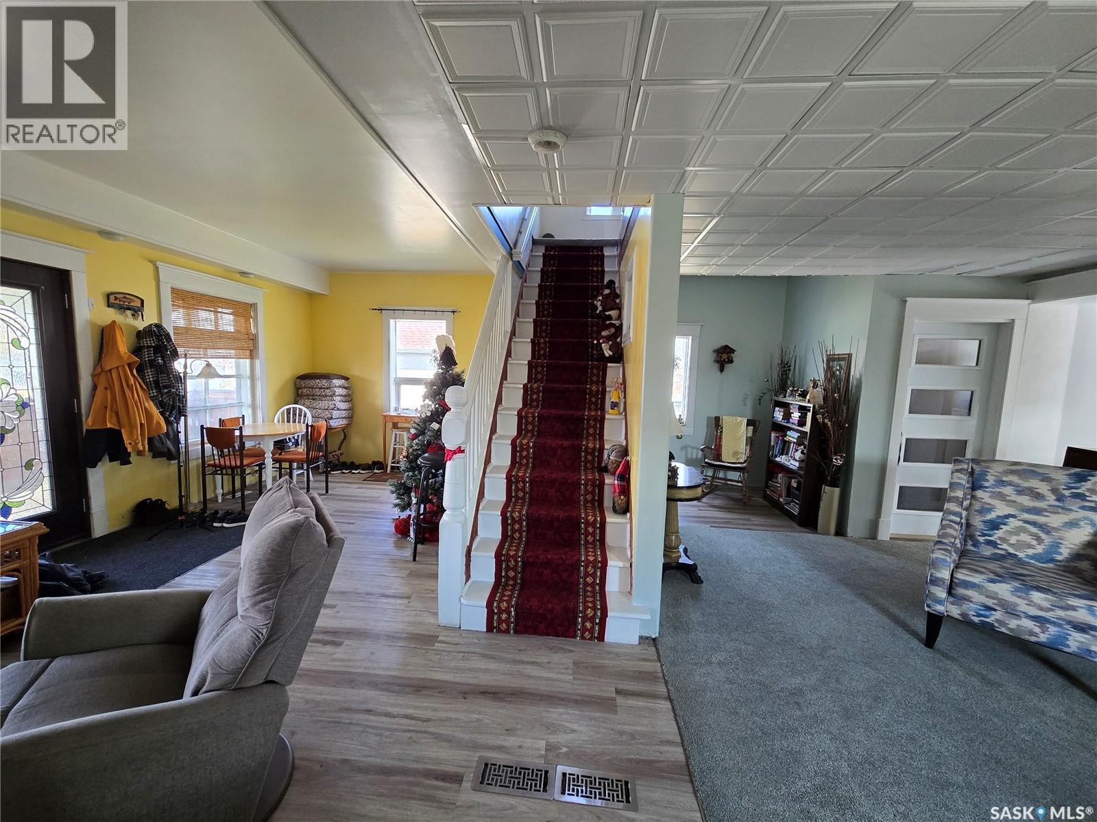 41 7Th Avenue Ne, Swift Current, SK - Indoor