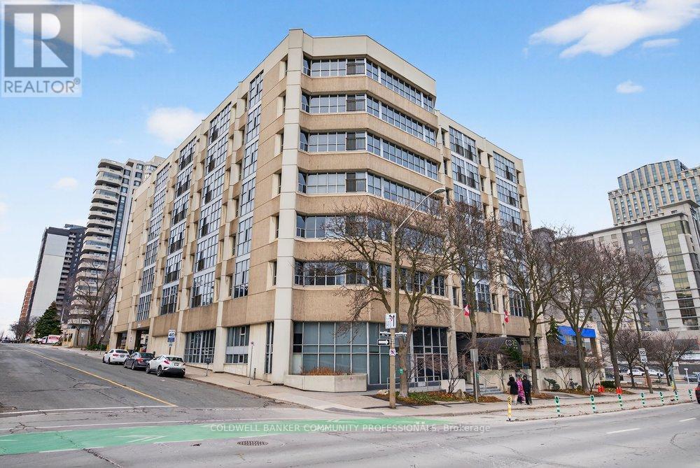 120 Jackson Street W, Hamilton, ON - Outdoor With Facade