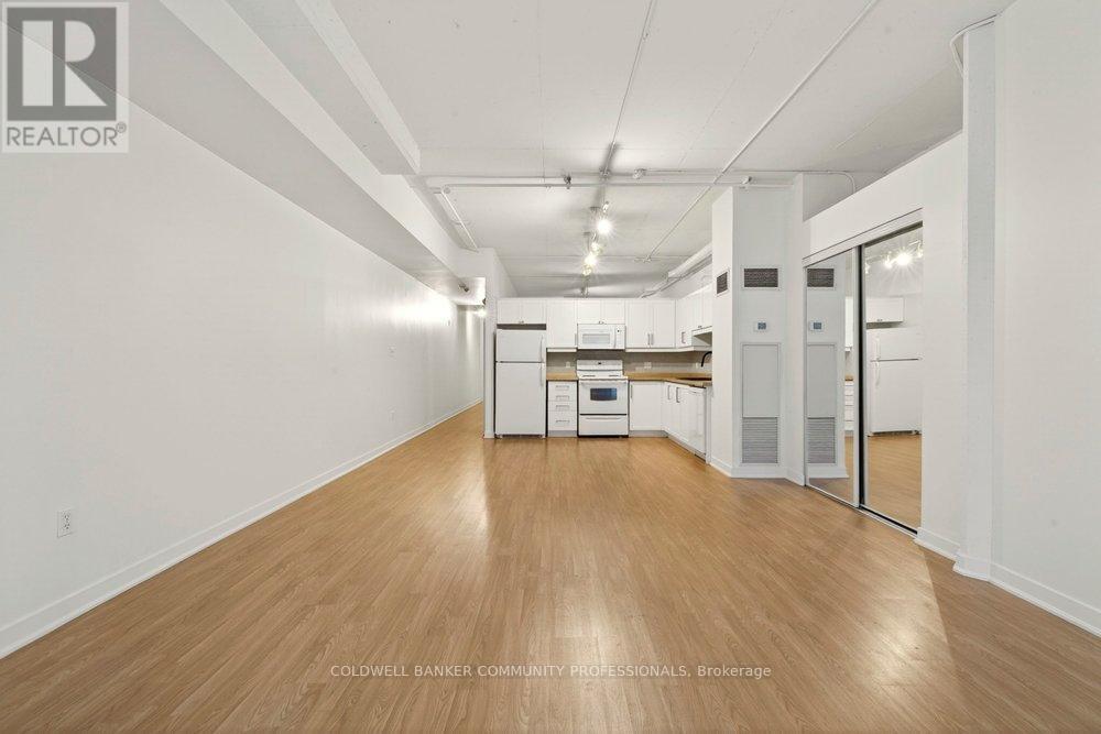 120 Jackson Street W, Hamilton, ON - Indoor