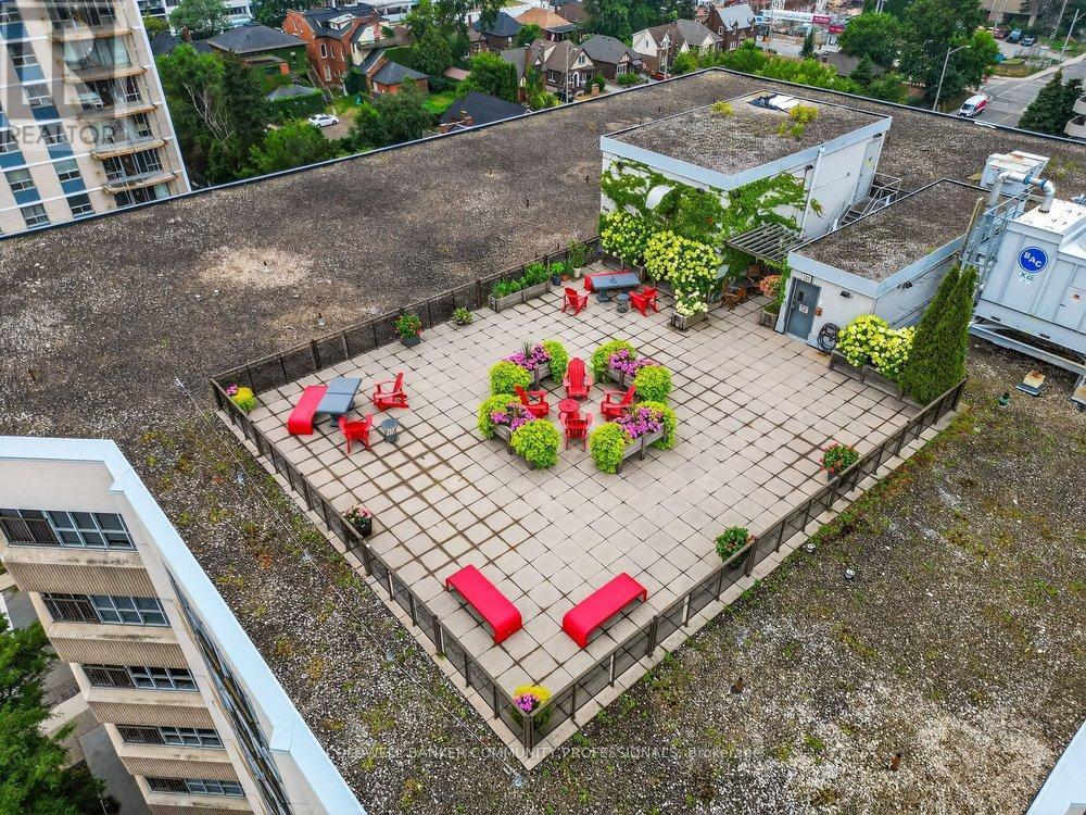 120 Jackson Street W, Hamilton, ON - Outdoor