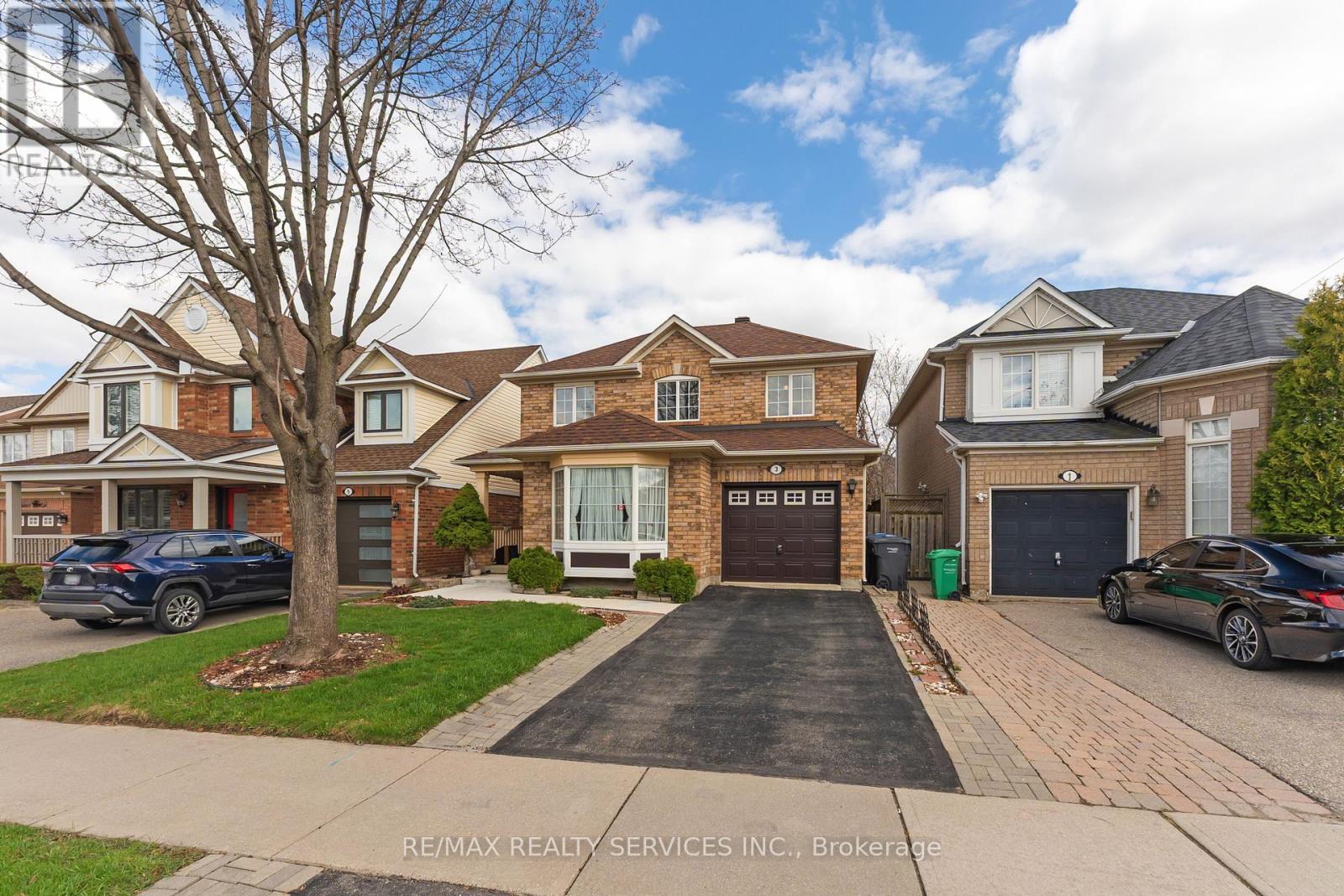 3 Springhurst Avenue, Brampton, ON - Outdoor With Facade