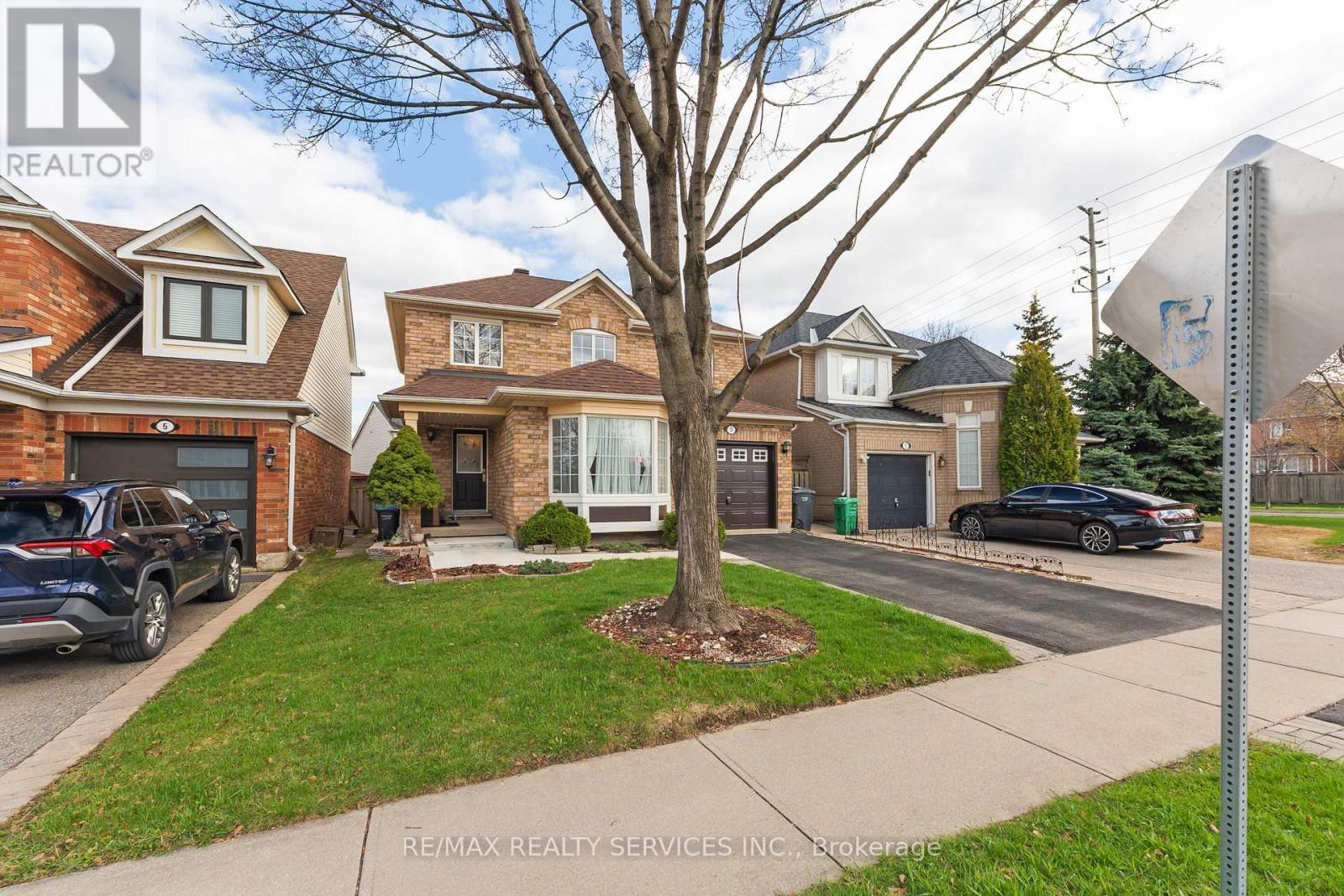 3 Springhurst Avenue, Brampton, ON - Outdoor With Facade