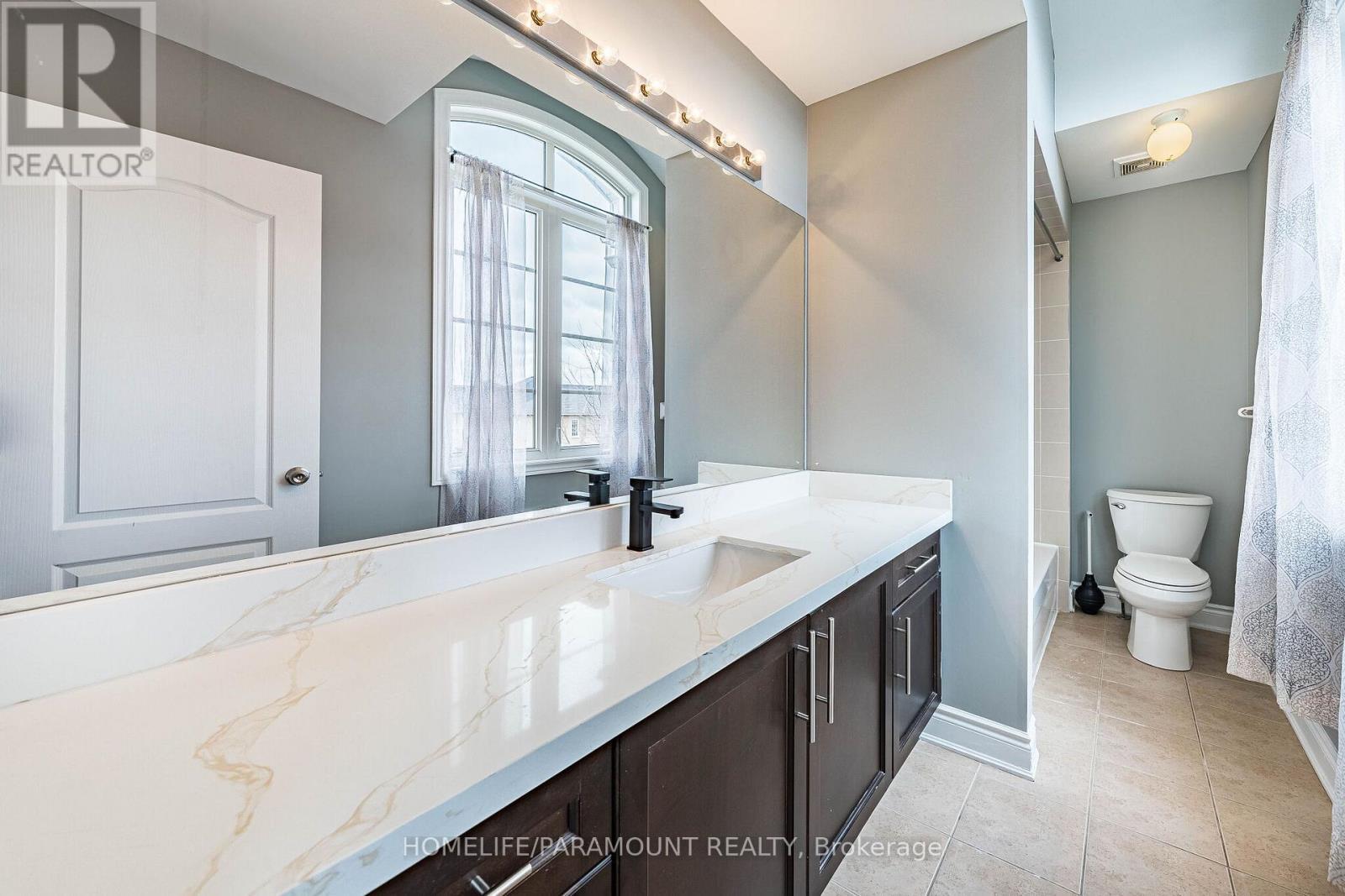 121 Highmark Drive, Vaughan, ON - Indoor Photo Showing Bathroom