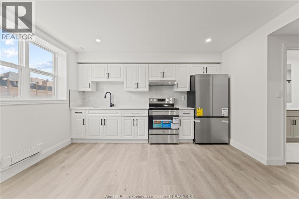 702 Pierre Unit# 4, Windsor, ON - Indoor Photo Showing Kitchen