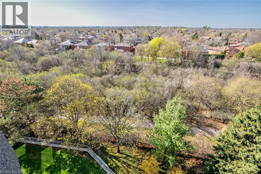 1901 Pilgrims Way Unit# 706, Oakville, ON - Outdoor With View