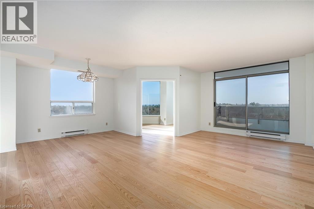 1901 Pilgrims Way Unit# 706, Oakville, ON - Indoor Photo Showing Other Room