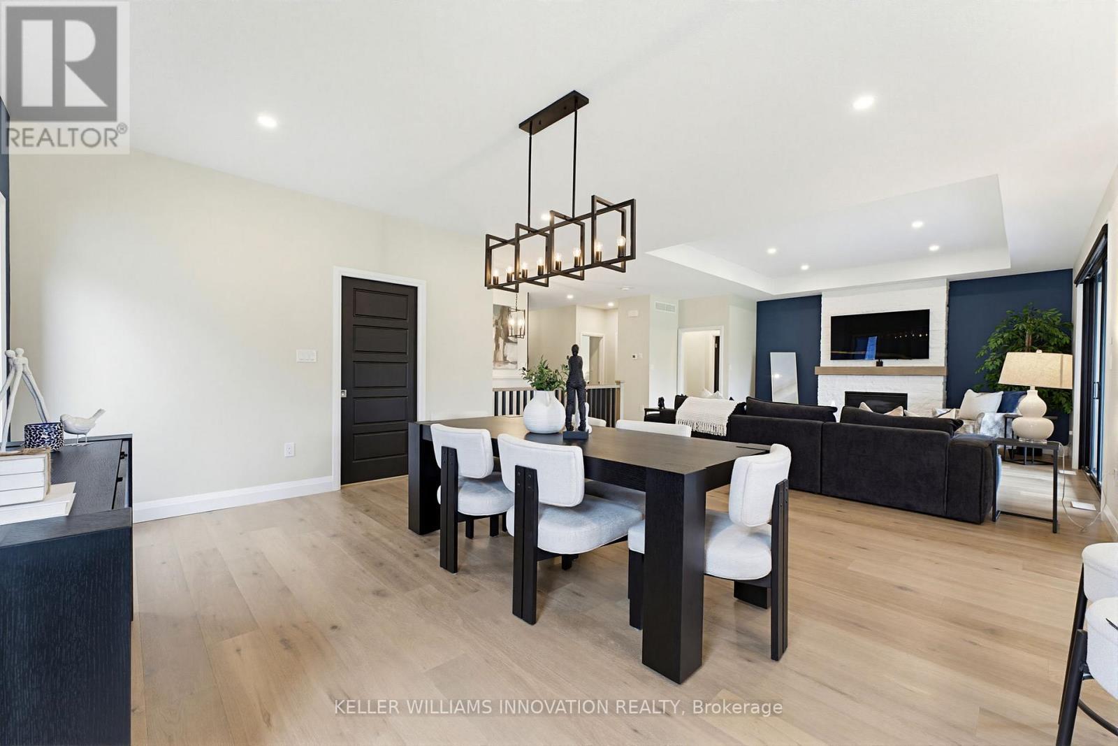 37 Gilmer Crescent, North Perth, ON - Indoor Photo Showing Dining Room