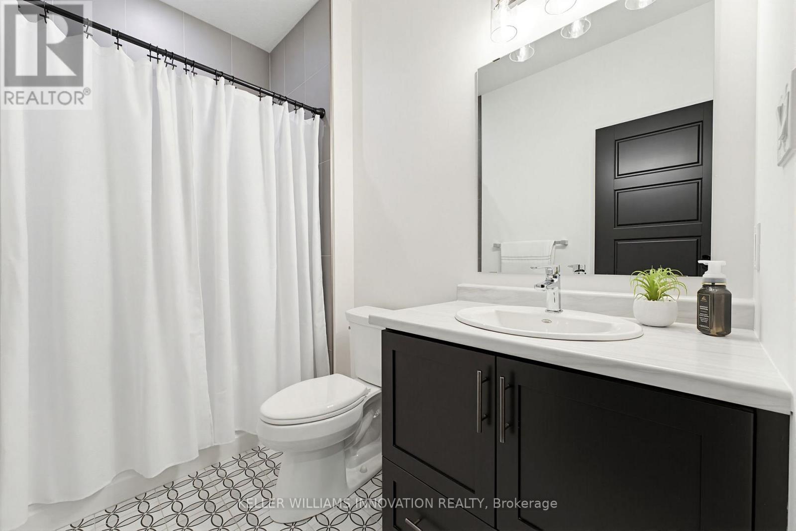 37 Gilmer Crescent, North Perth, ON - Indoor Photo Showing Bathroom