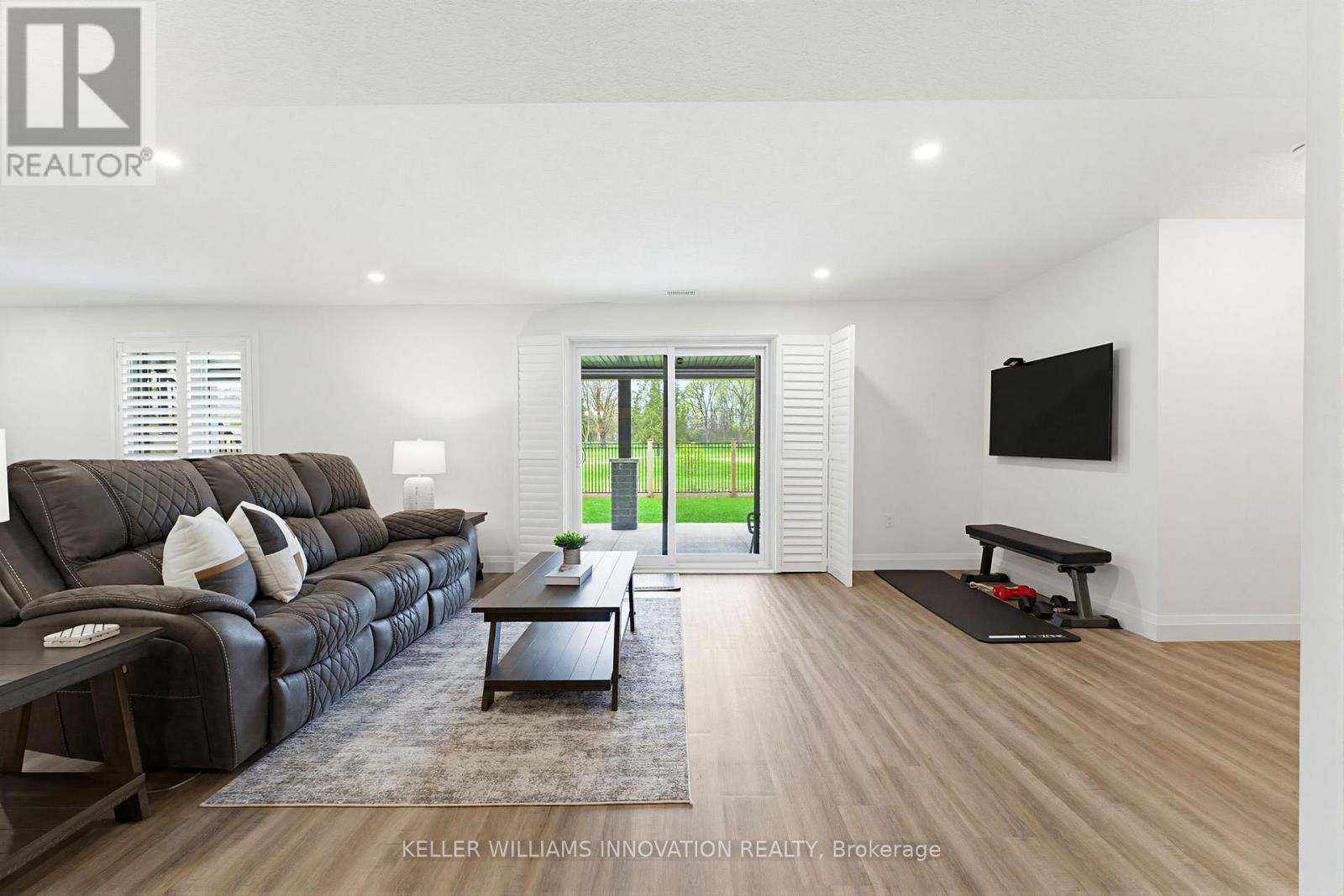 37 Gilmer Crescent, North Perth, ON - Indoor Photo Showing Living Room