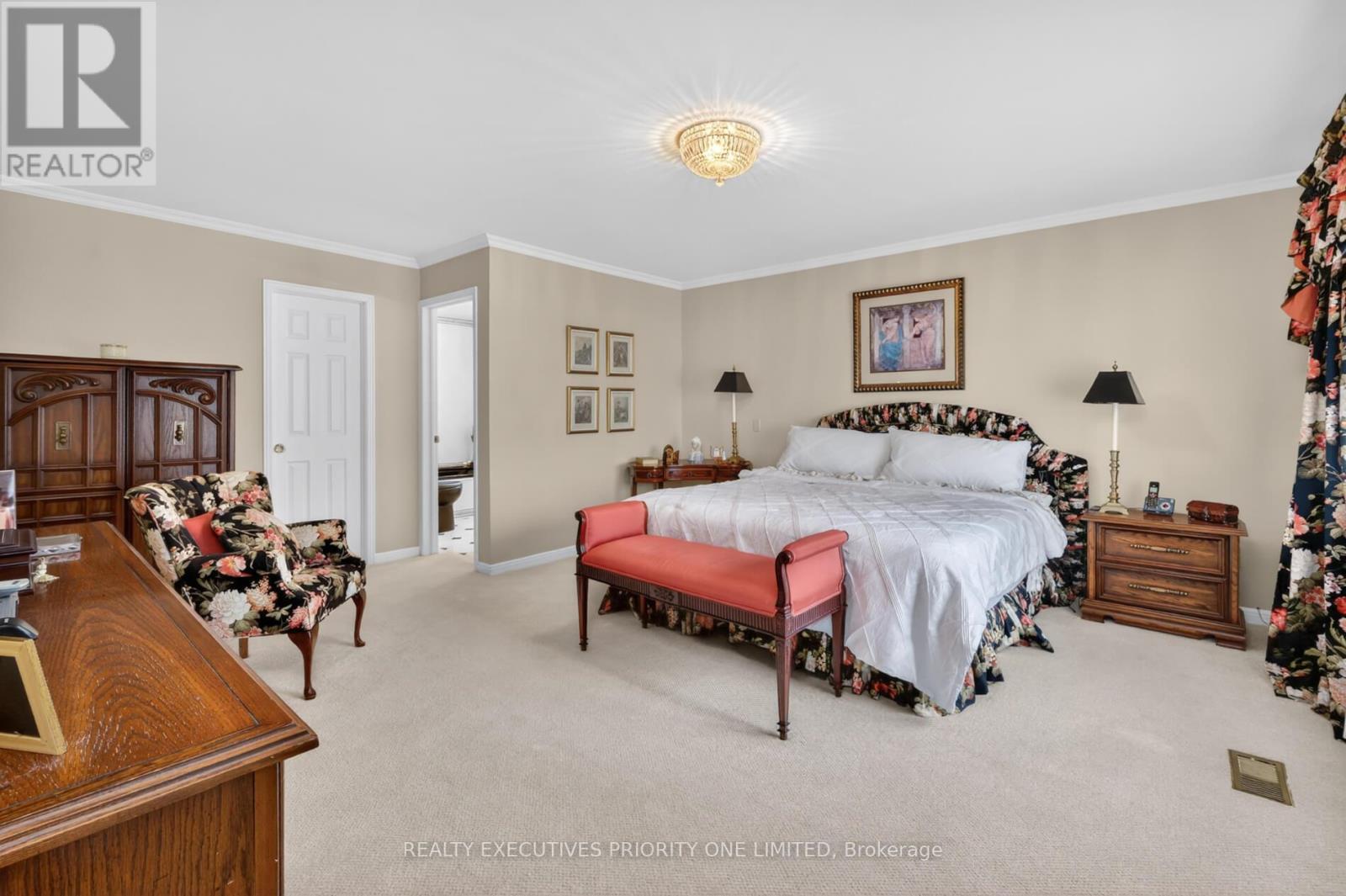 1149 Spragg Court, Mississauga, ON - Indoor Photo Showing Bedroom