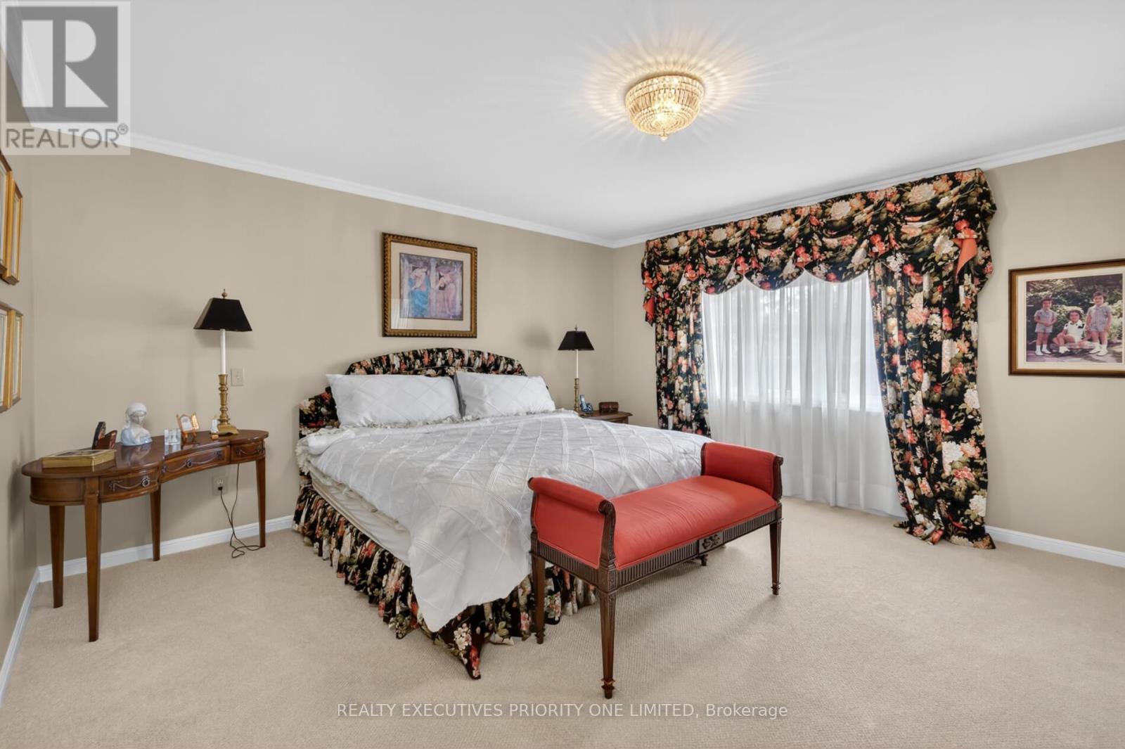 1149 Spragg Court, Mississauga, ON - Indoor Photo Showing Bedroom