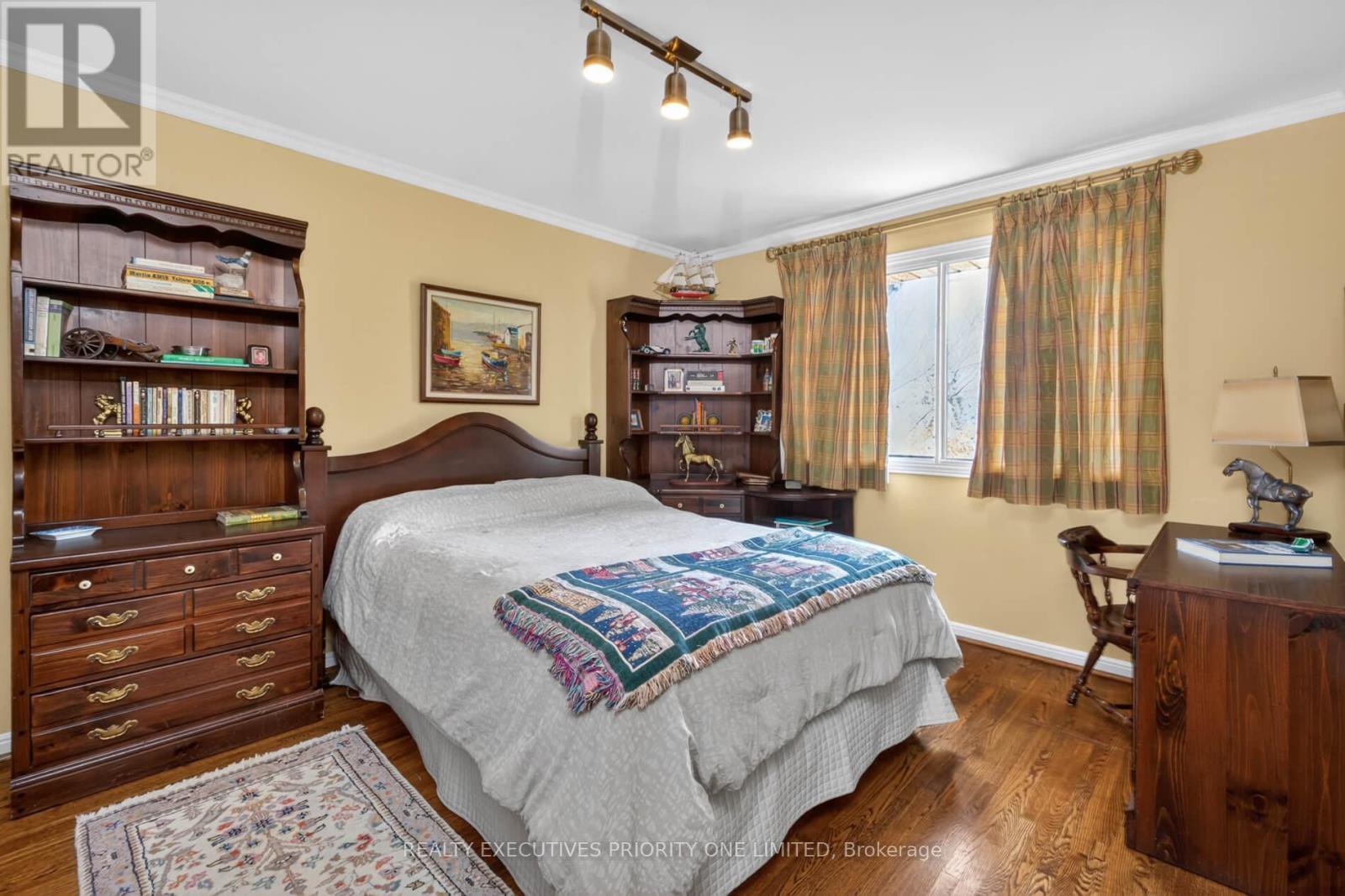 1149 Spragg Court, Mississauga, ON - Indoor Photo Showing Bedroom