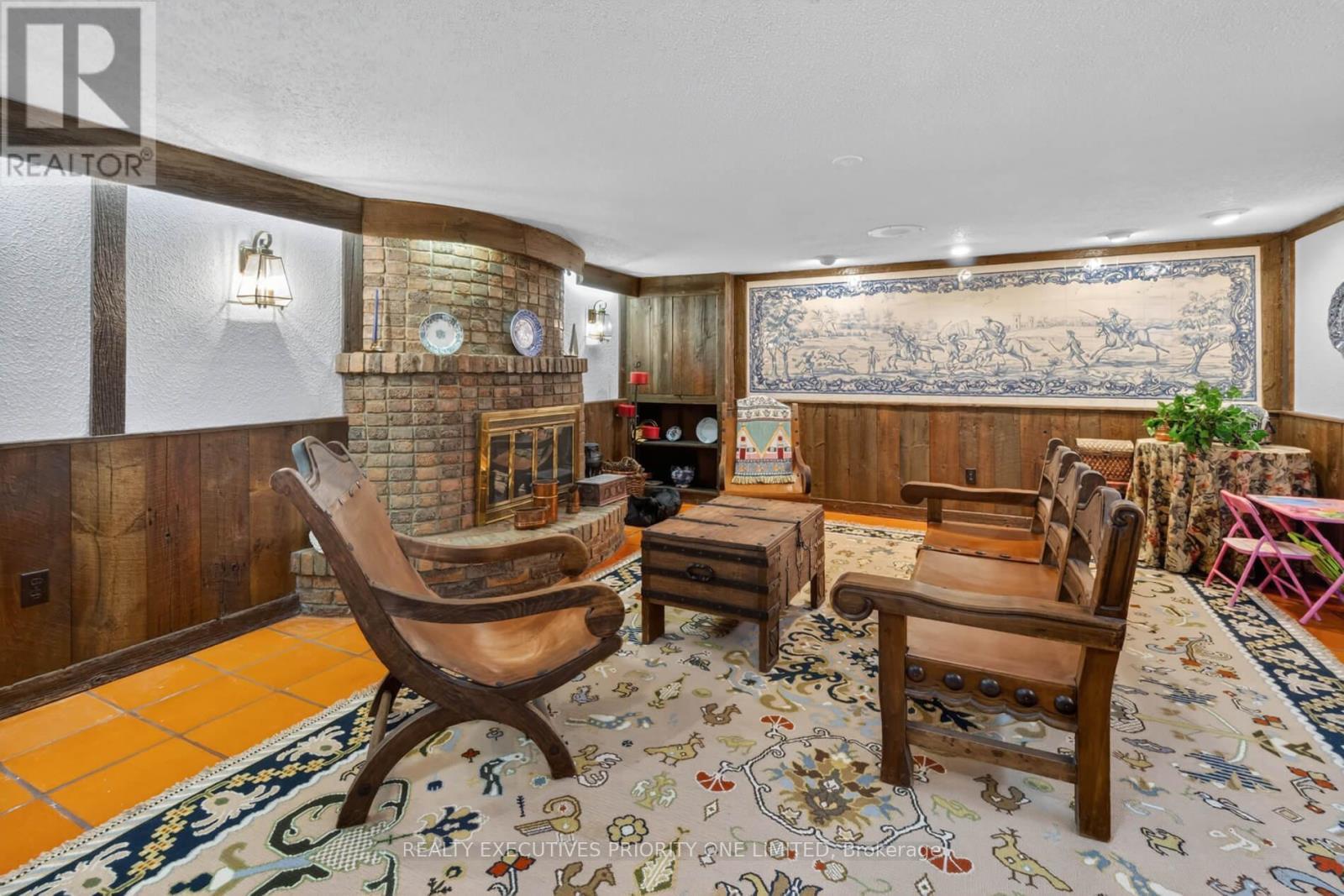 1149 Spragg Court, Mississauga, ON - Indoor With Fireplace