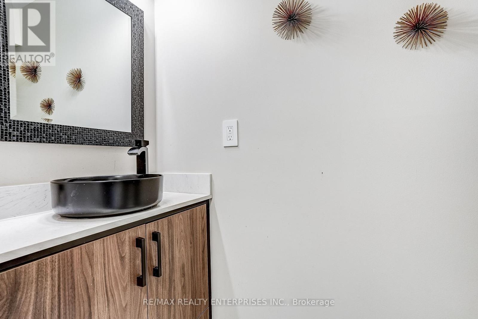 1264 Kane Road, Mississauga, ON - Indoor Photo Showing Other Room