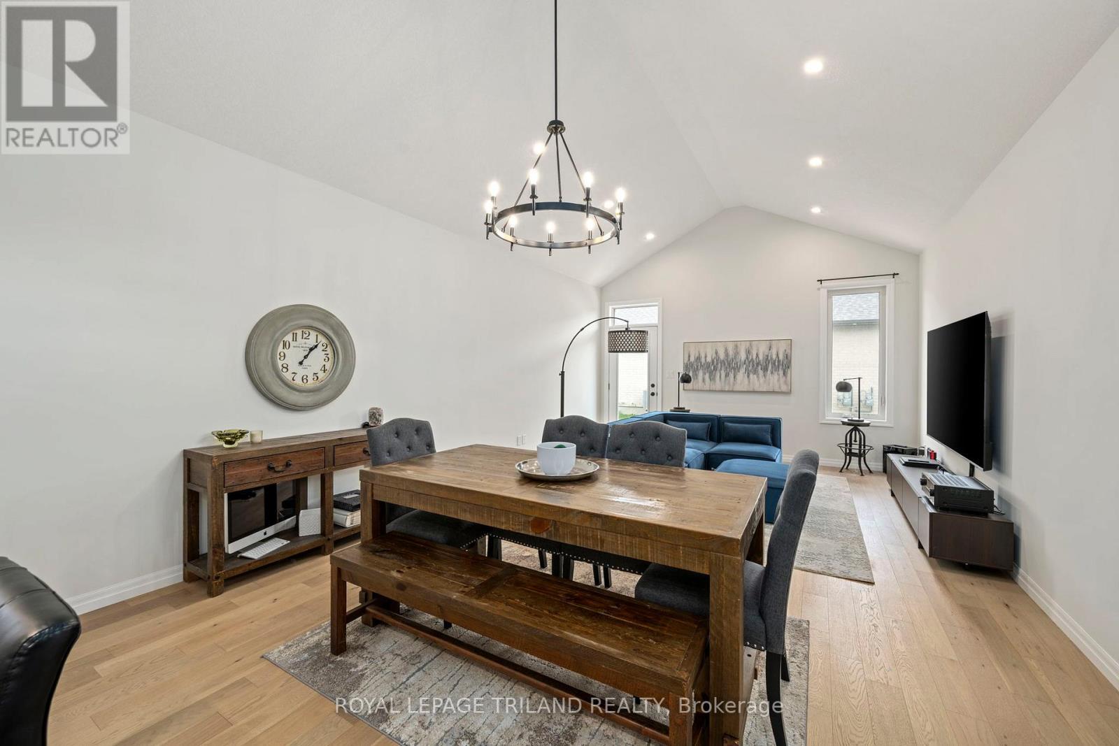 2 Evylean Court, St. Thomas, ON - Indoor Photo Showing Dining Room