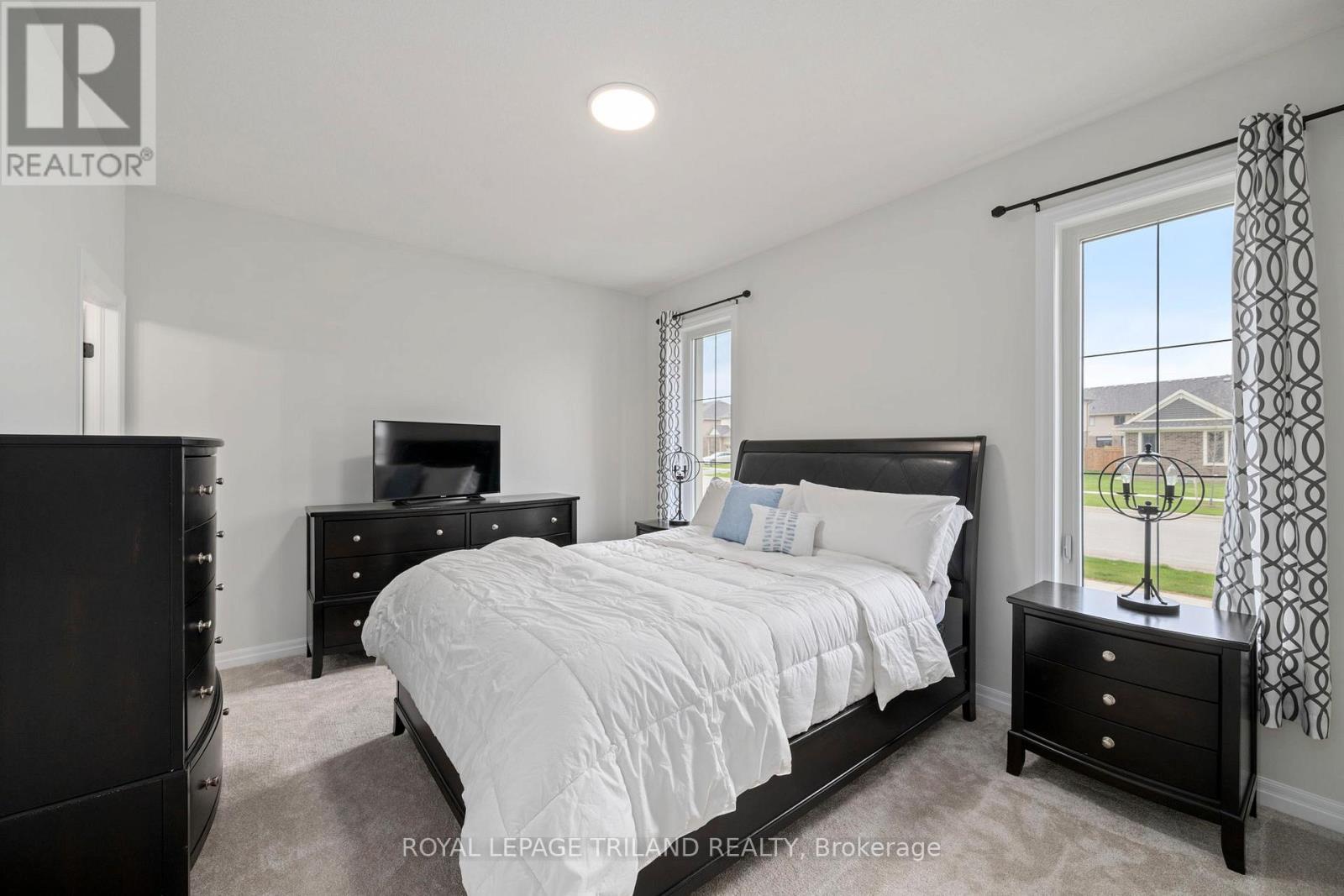 2 Evylean Court, St. Thomas, ON - Indoor Photo Showing Bedroom