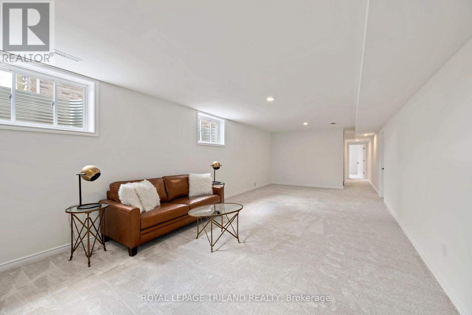 2 Evylean Court, St. Thomas, ON - Indoor Photo Showing Other Room