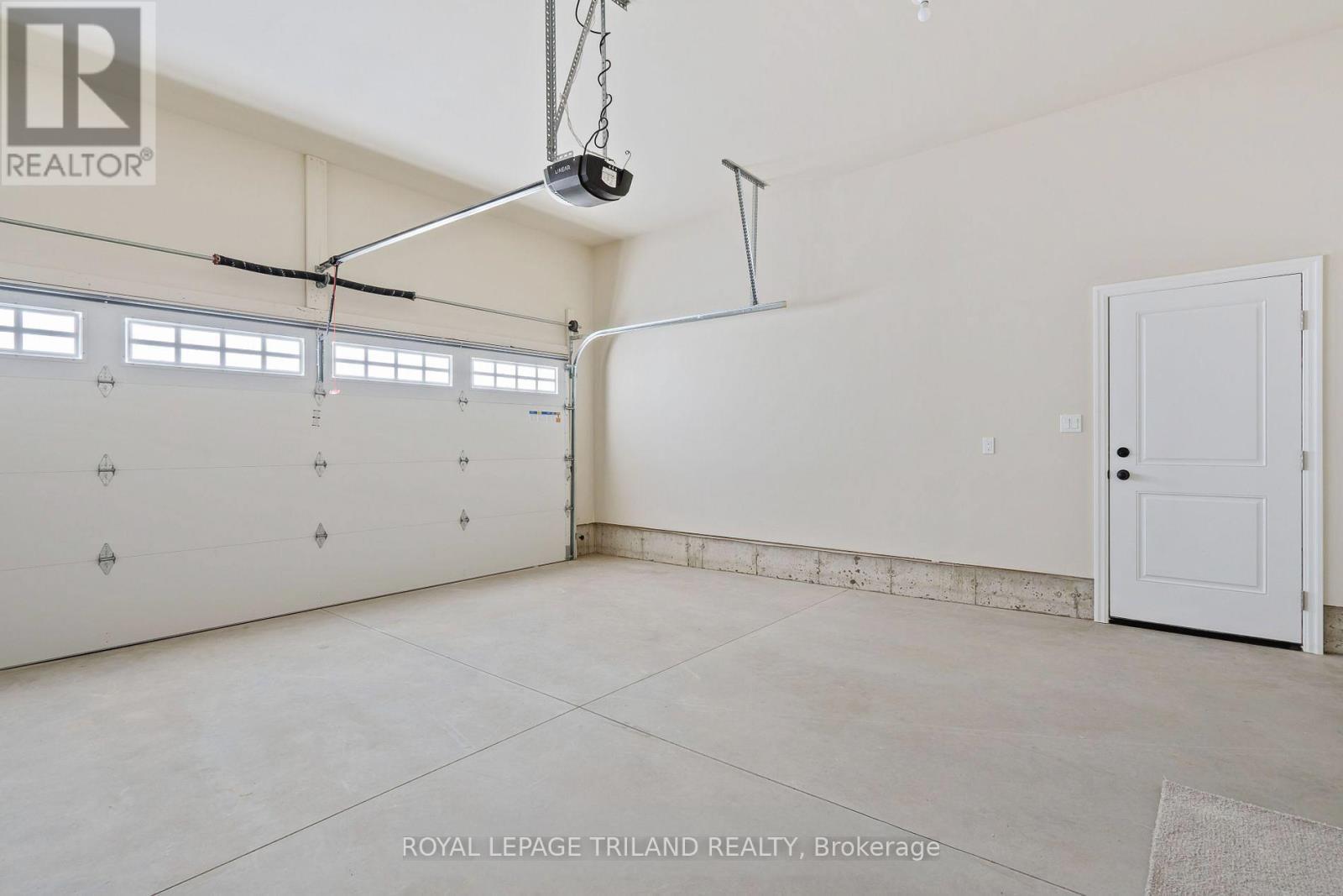 2 Evylean Court, St. Thomas, ON - Indoor Photo Showing Garage