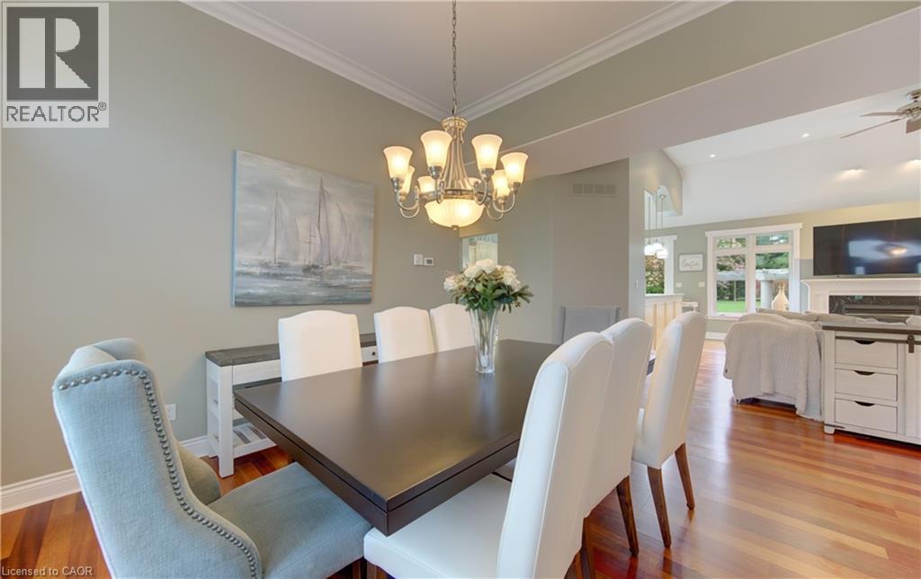 118 Old Mill Road, Cambridge, ON - Indoor Photo Showing Dining Room